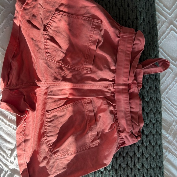 High waist paper bag shorts, color is salmon - Picture 3 of 3